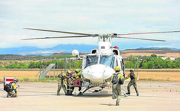 En batallón, preparados para luchar contra las llamas