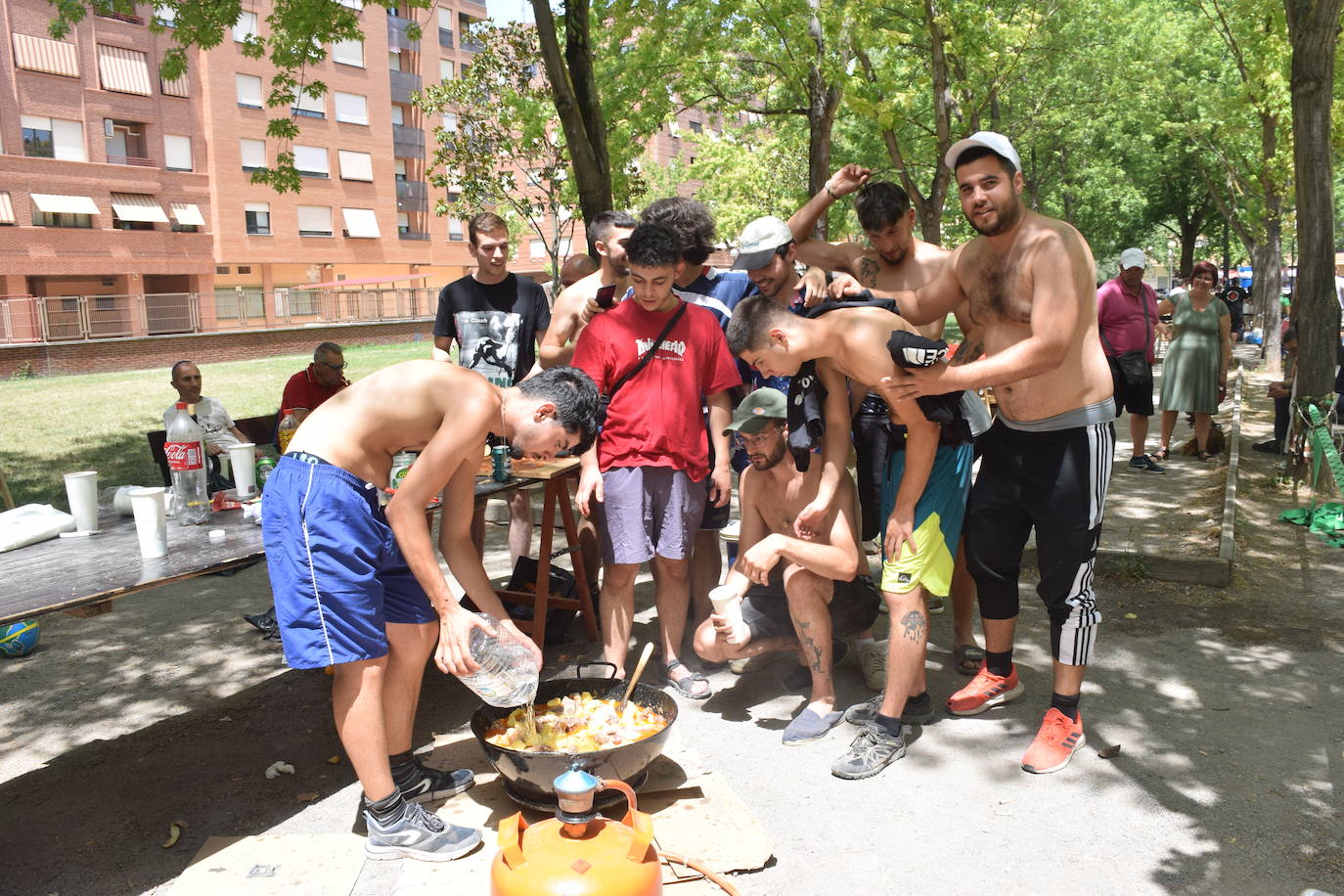 Fotos: Yagüe y Cascajos: los barrios de Logroño recuperan el pulso festivo