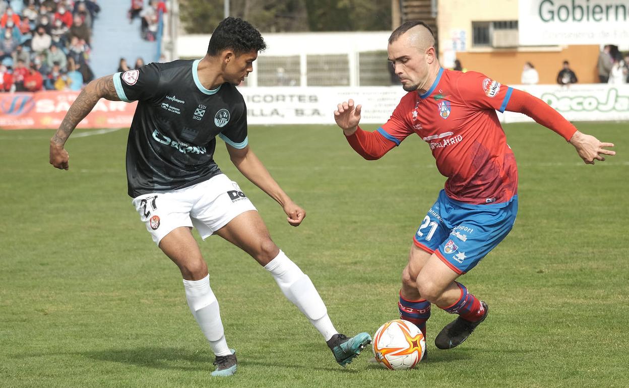 Madrazo, con el Calahorra en un partido ante su nuevo equipo. 