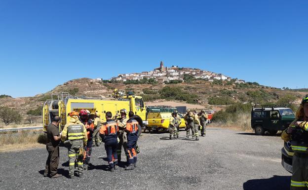 Imagen principal - Prácticas de los servicios de emergencias de La Rioja en Ausejo