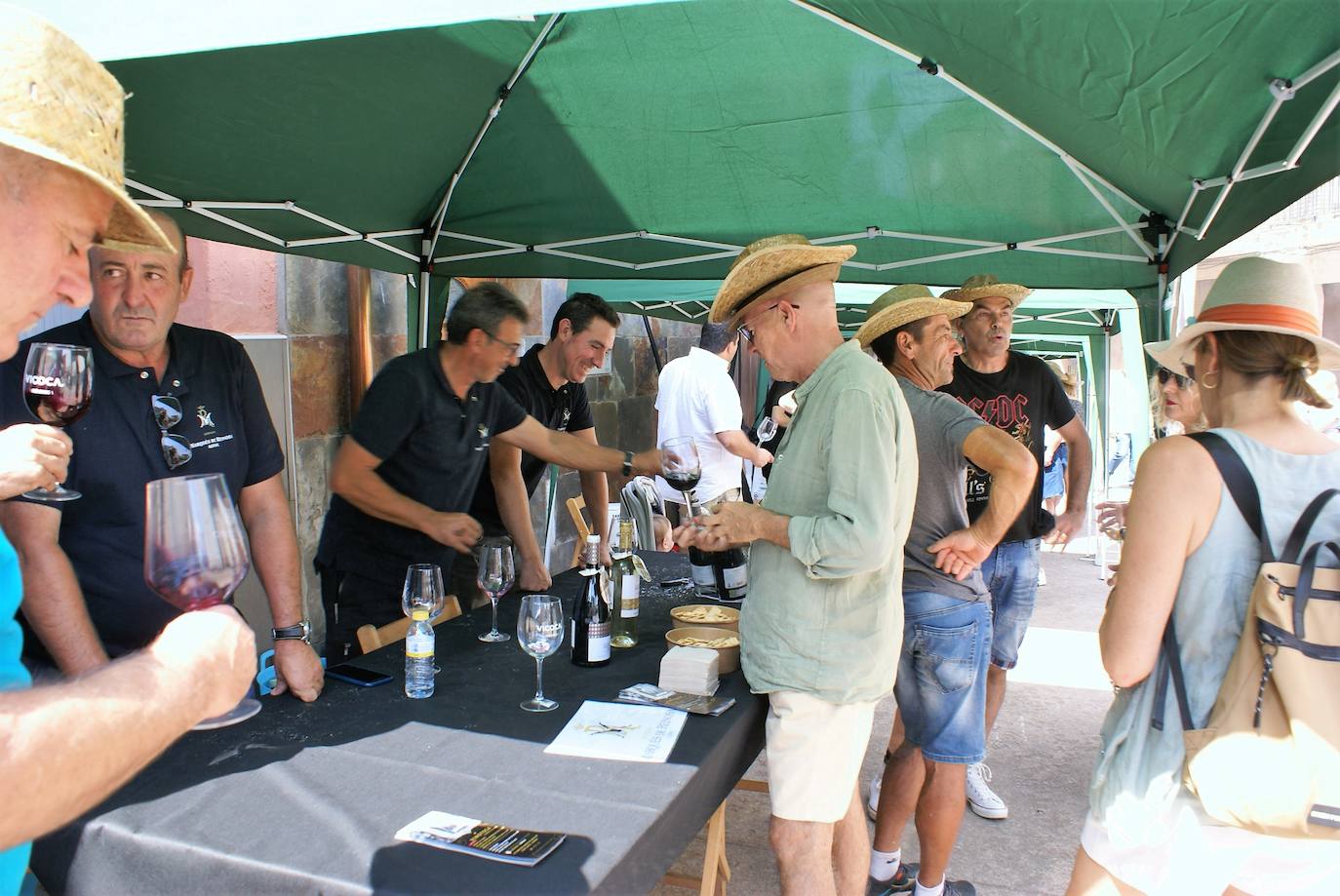 Fotos: Feria de vino y comida de Huércanos