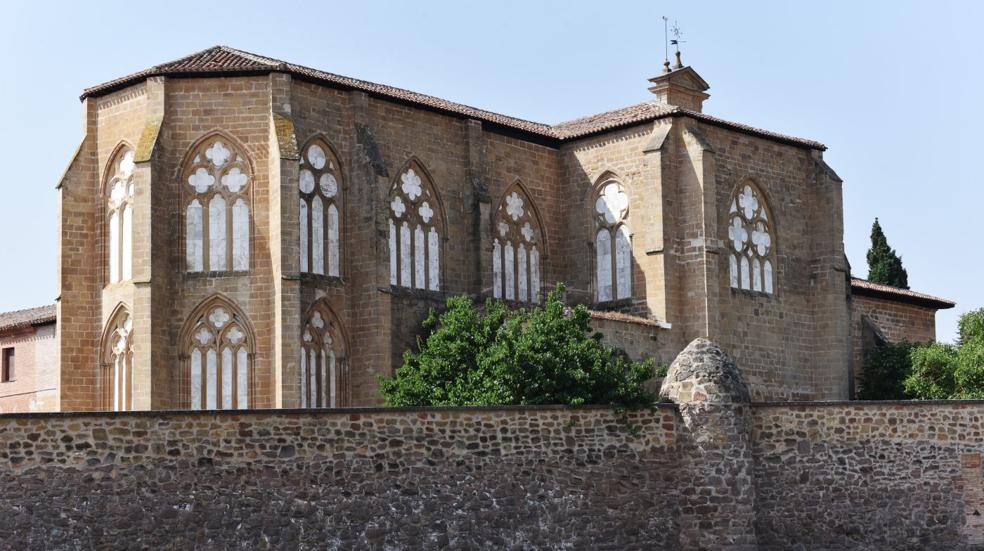 El monasterio de Cañas, visto desde el exterior. 