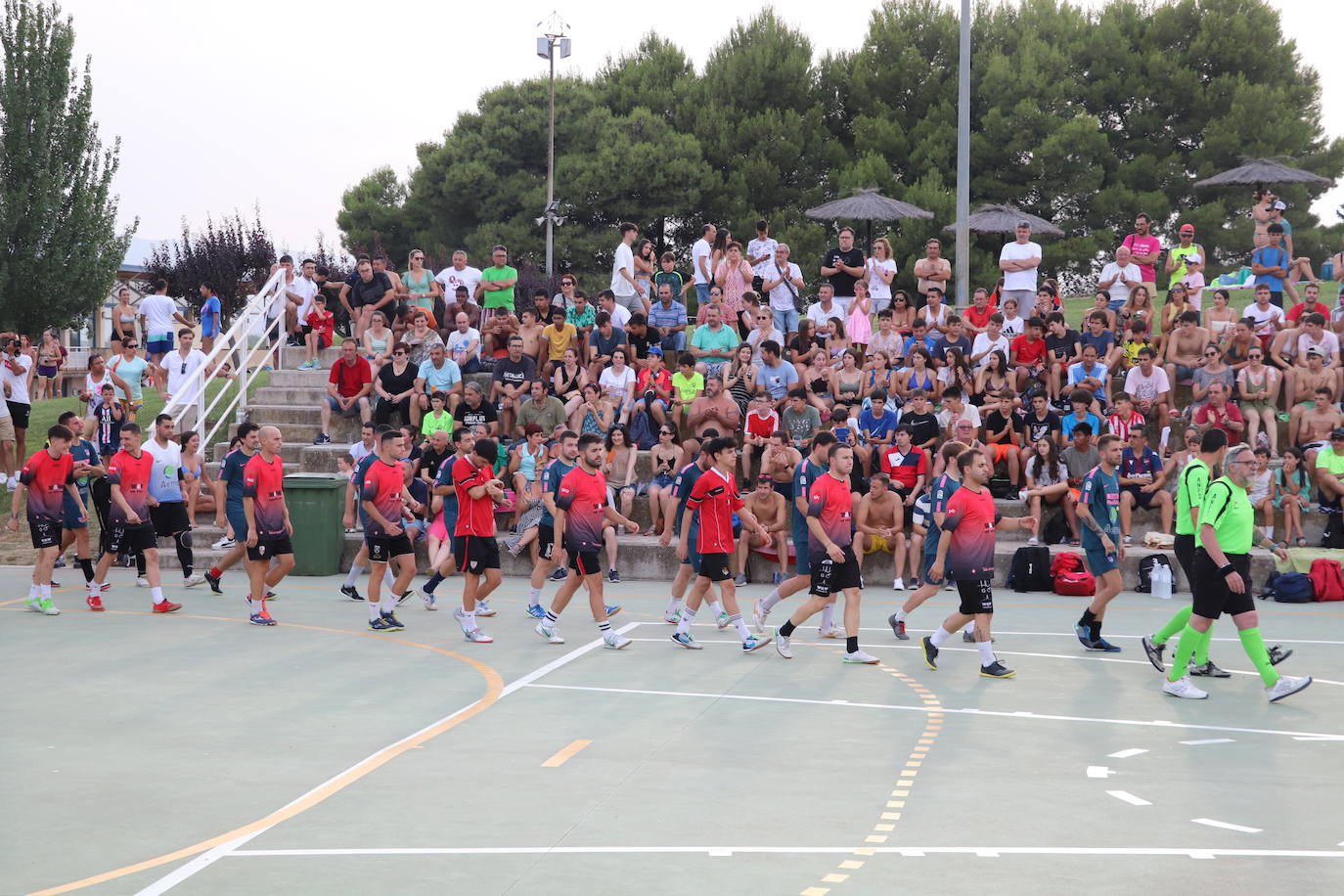 Fotos: 48 Horas de Fútbol Sala de Alfaro: Segura impulsa la remontada que da la Colegiata al Aema