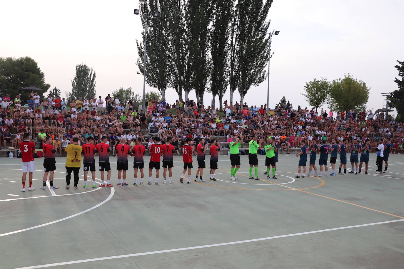 Fotos: 48 Horas de Fútbol Sala de Alfaro: Segura impulsa la remontada que da la Colegiata al Aema