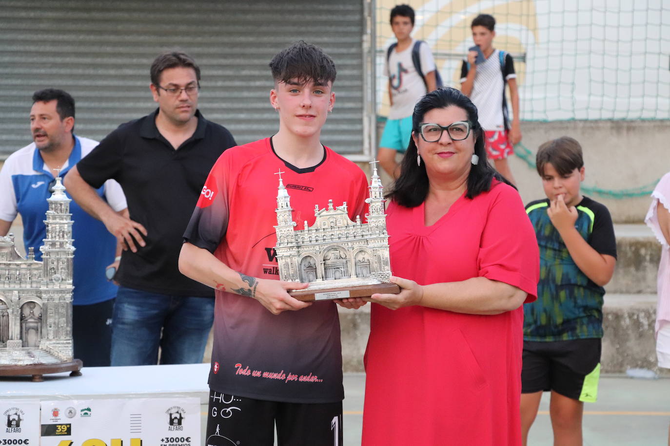 Fotos: 48 Horas de Fútbol Sala de Alfaro: Segura impulsa la remontada que da la Colegiata al Aema