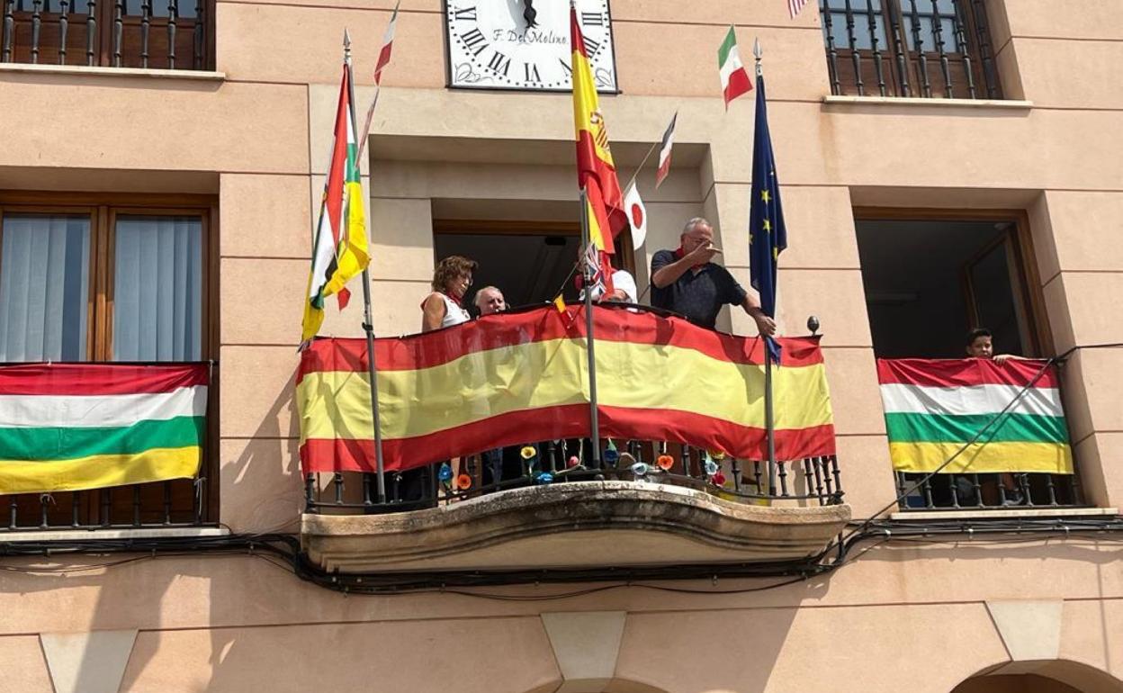 Estallido del globo, ayer. 