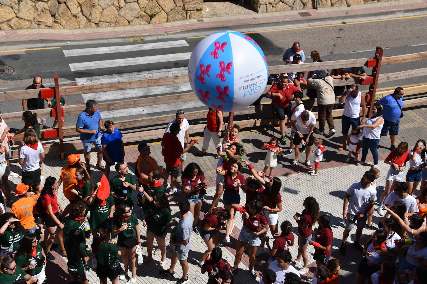 Fotos: Primer día de fiestas en Cervera