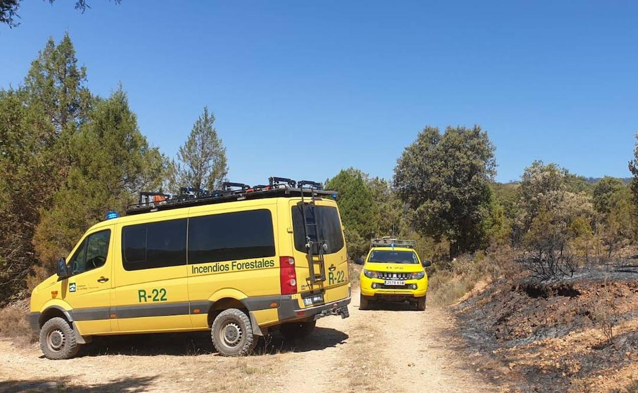 Regresan los efectivos riojanos desplazados al incendio de Burgos