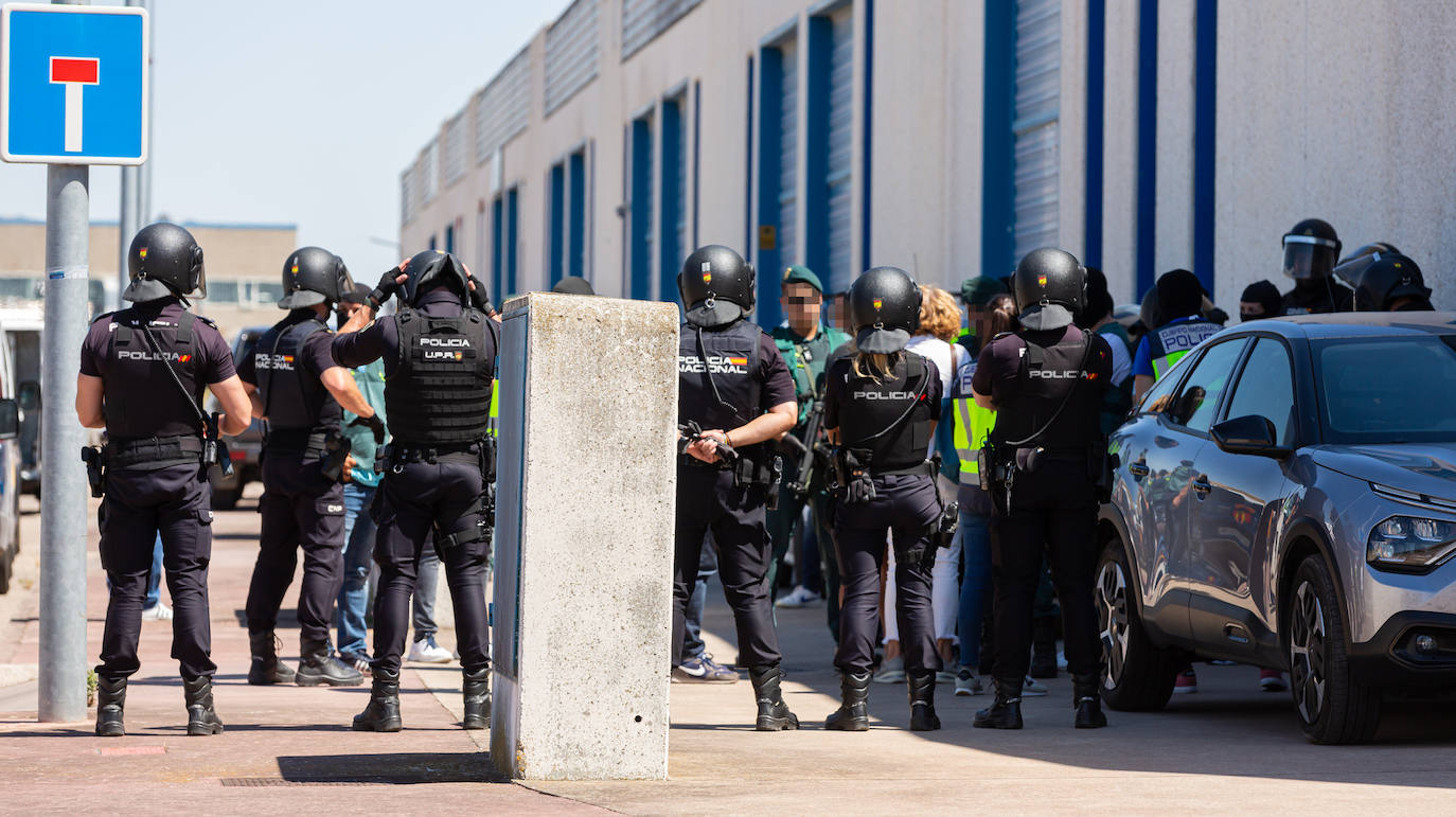 Fotos: Las imágenes de la operación policial en Lardero y Logroño