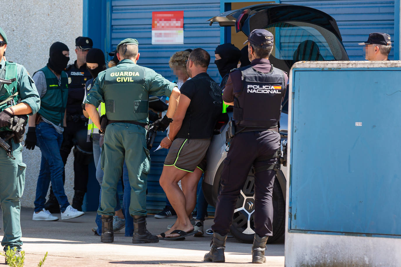 Fotos: Las imágenes de la operación policial en Lardero y Logroño