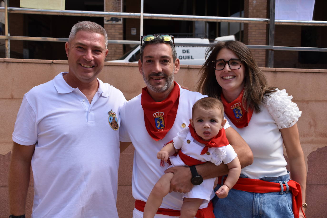 Fotos: Quel inicia las fiestas con el cohete y pañuelos para niños y mayores