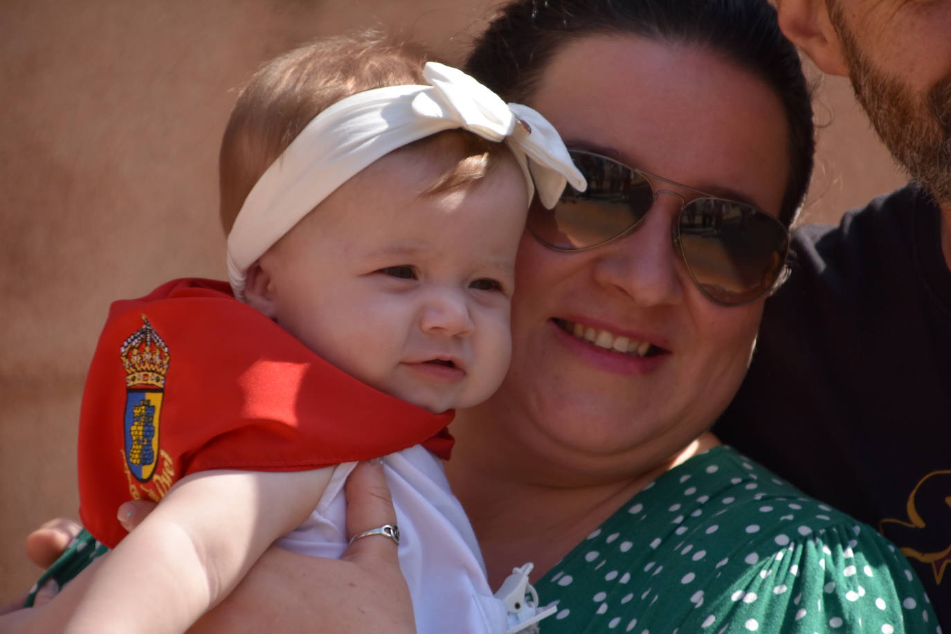 Fotos: Quel inicia las fiestas con el cohete y pañuelos para niños y mayores