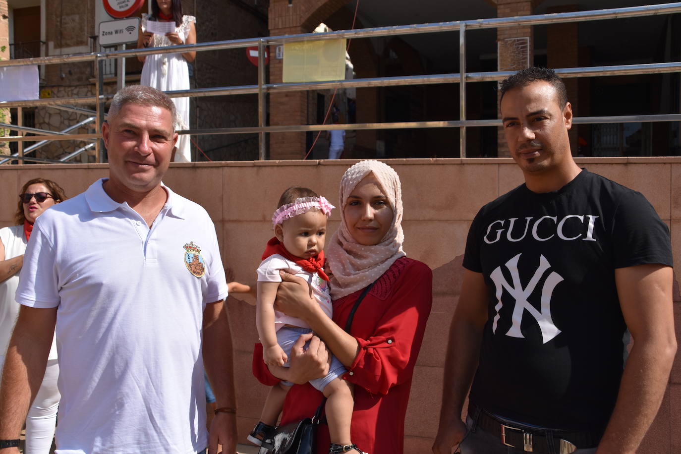 Fotos: Quel inicia las fiestas con el cohete y pañuelos para niños y mayores