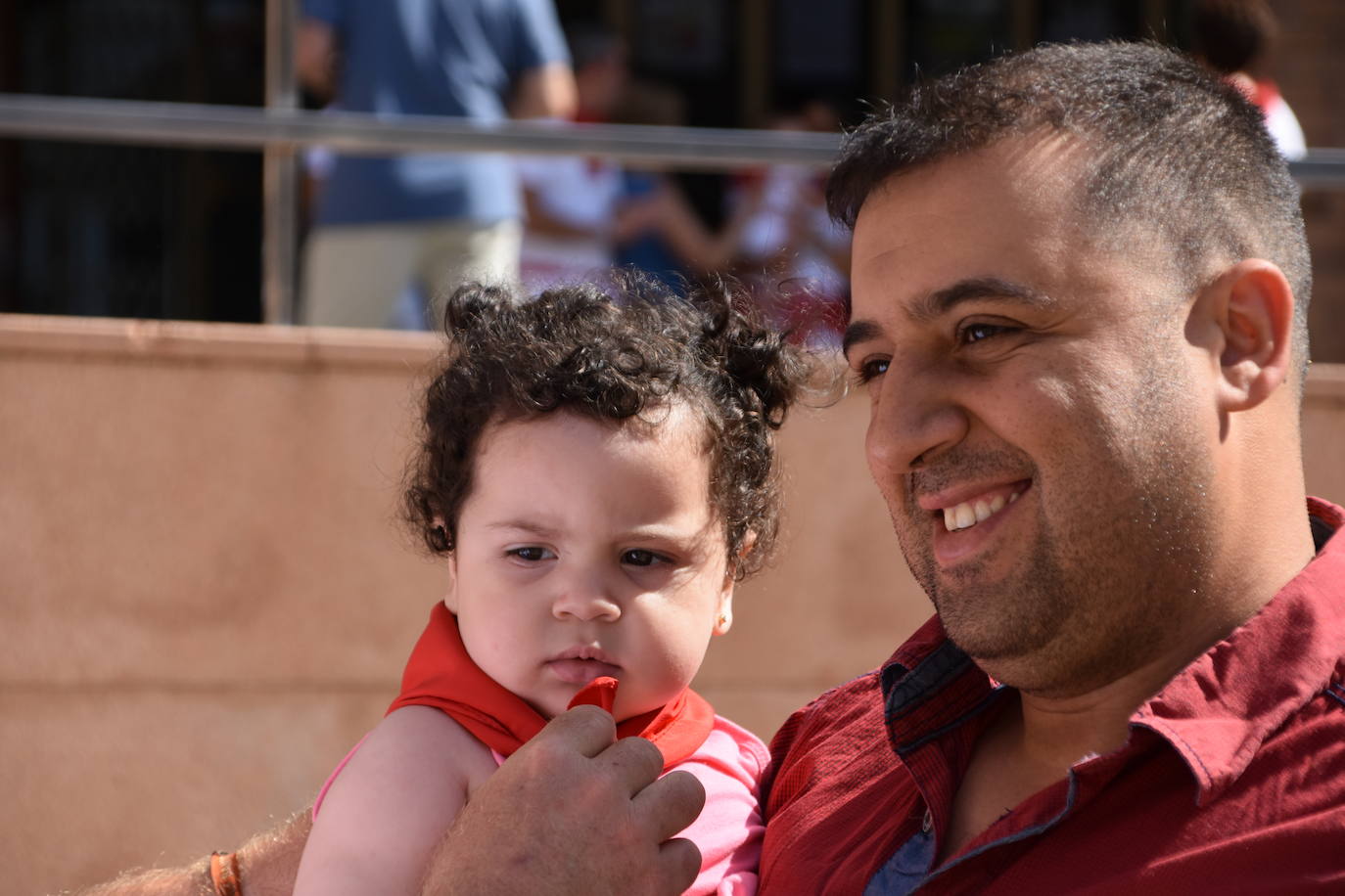 Fotos: Quel inicia las fiestas con el cohete y pañuelos para niños y mayores