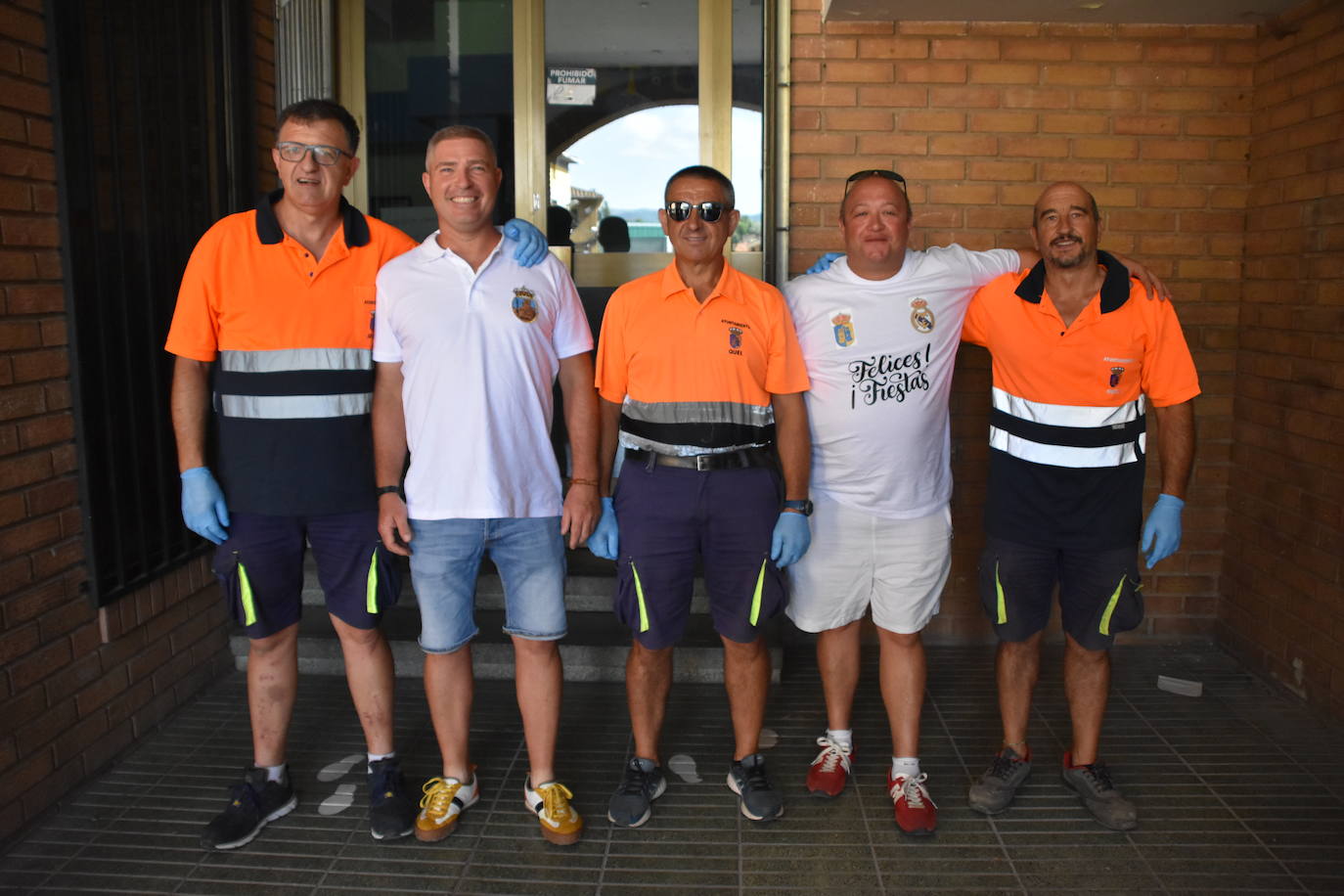 Fotos: Quel inicia las fiestas con el cohete y pañuelos para niños y mayores