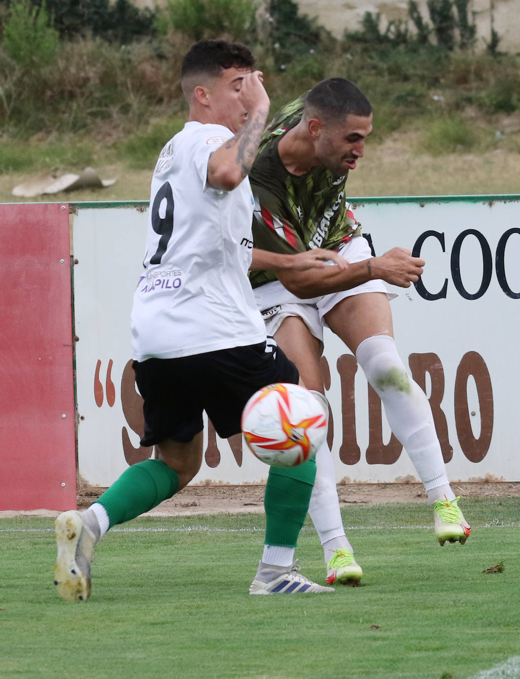 Fotos: Las imágenes del partido SD Logroñés-Alfaro