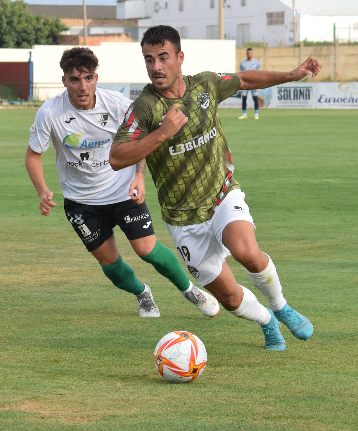 Fotos: Las imágenes del partido SD Logroñés-Alfaro