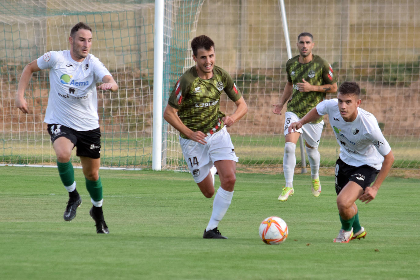 Fotos: Las imágenes del partido SD Logroñés-Alfaro