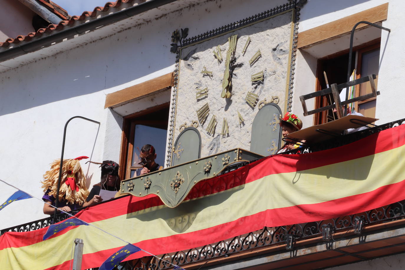 Fotos: Chupinazo de las fiestas de Enciso