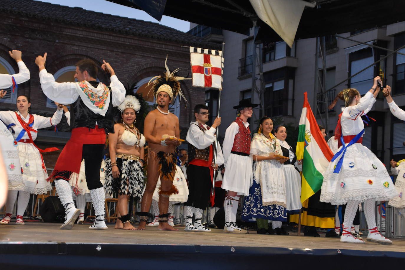 Fotos: Calahorra acogió el XXXII Festival Internacional de Danzas