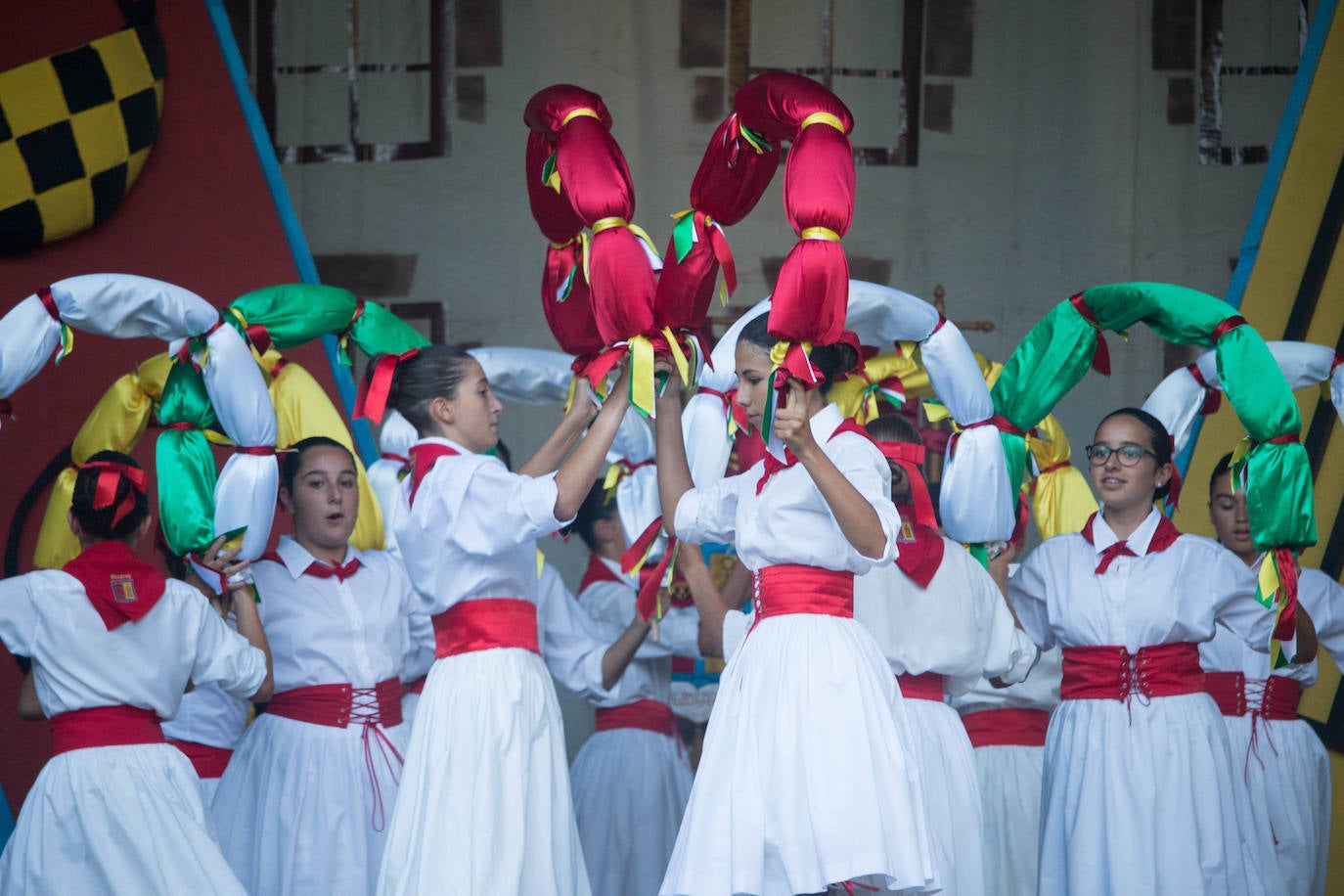 Fotos: Ezcaray despide sus fiestas con mucho ritmo