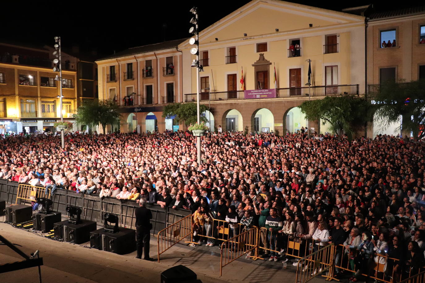 Fotos: Concierto multitudinario de Camela en Alfaro