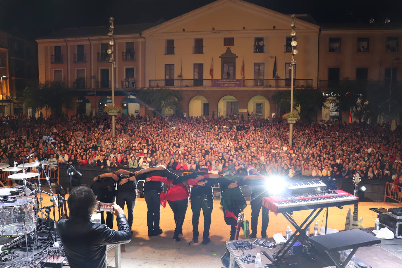 Fotos: Concierto multitudinario de Camela en Alfaro