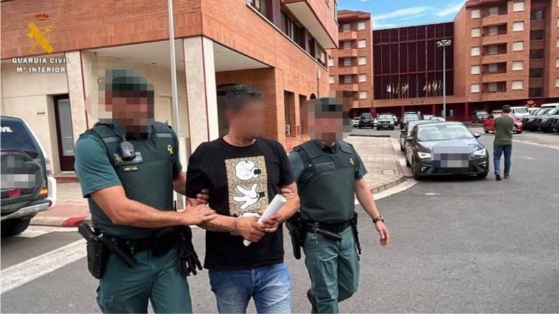 Fotos: Así fue el registro en Viniegra y Alberite tras el crimen