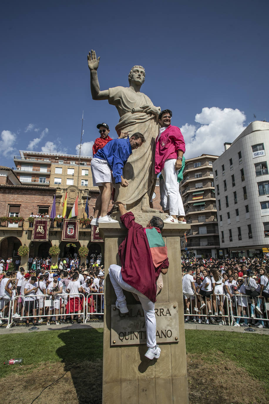 Fotos: Calahorra dispara el cohete