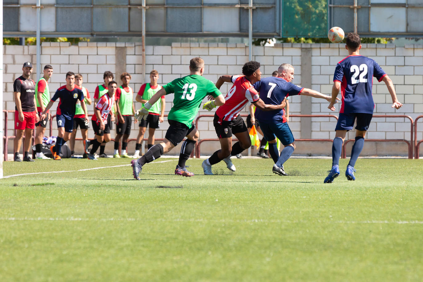 Fotos: La UD Logroñés B gana el torneo del Comillas en el que también participó el Anguiano