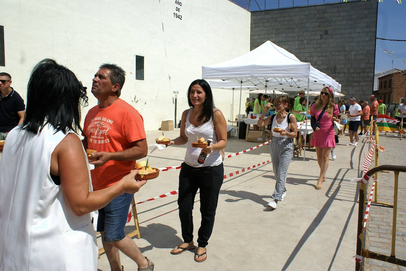 Fotos: Miles de personas asisten al Festival de la patata brava de Villar de Torre