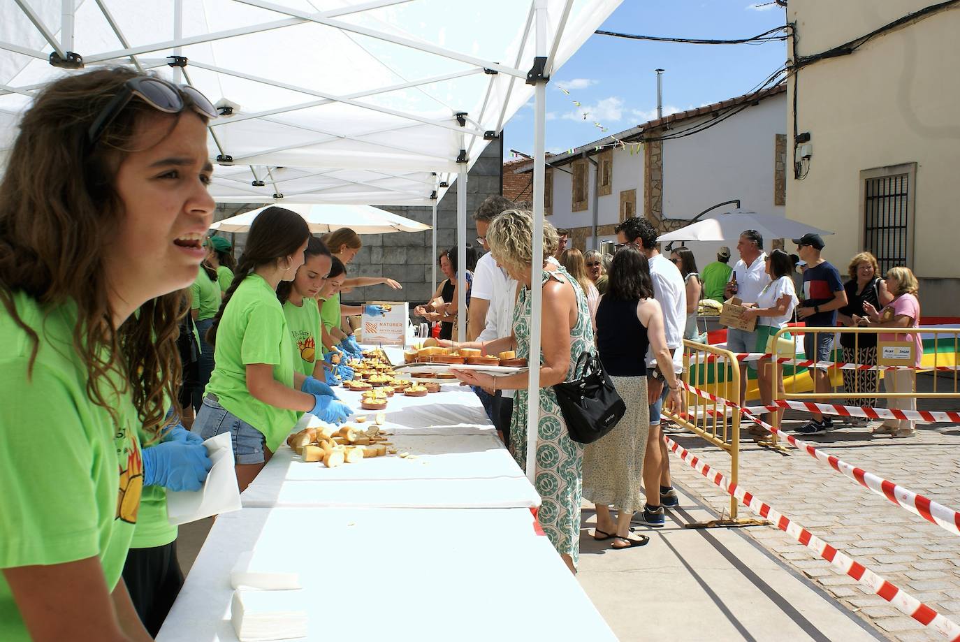 Fotos: Miles de personas asisten al Festival de la patata brava de Villar de Torre