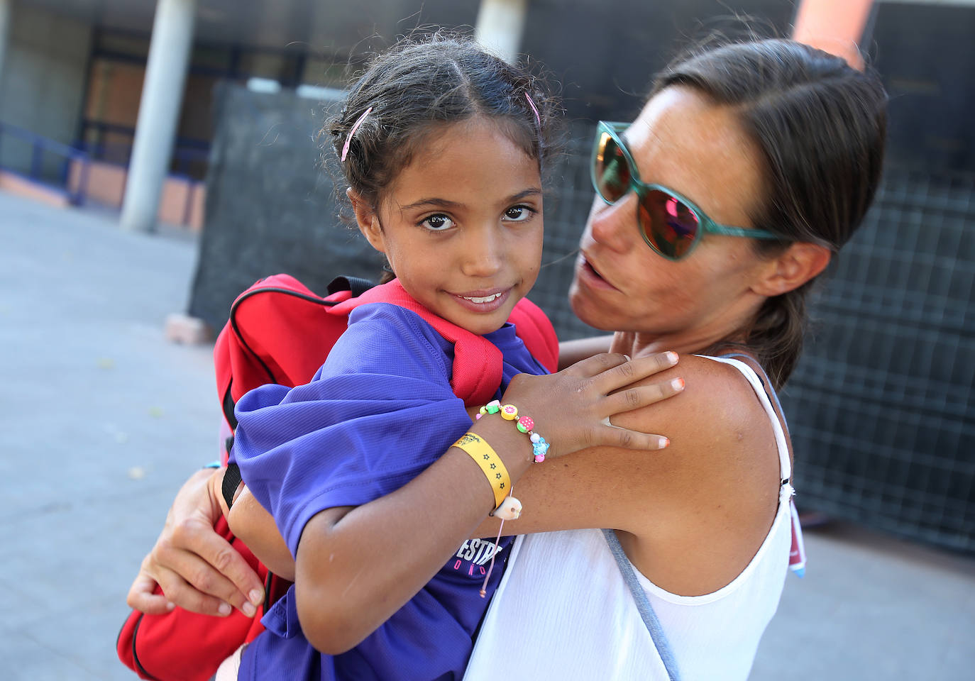 Fotos: Los niños saharauis se despiden de sus familias riojanas