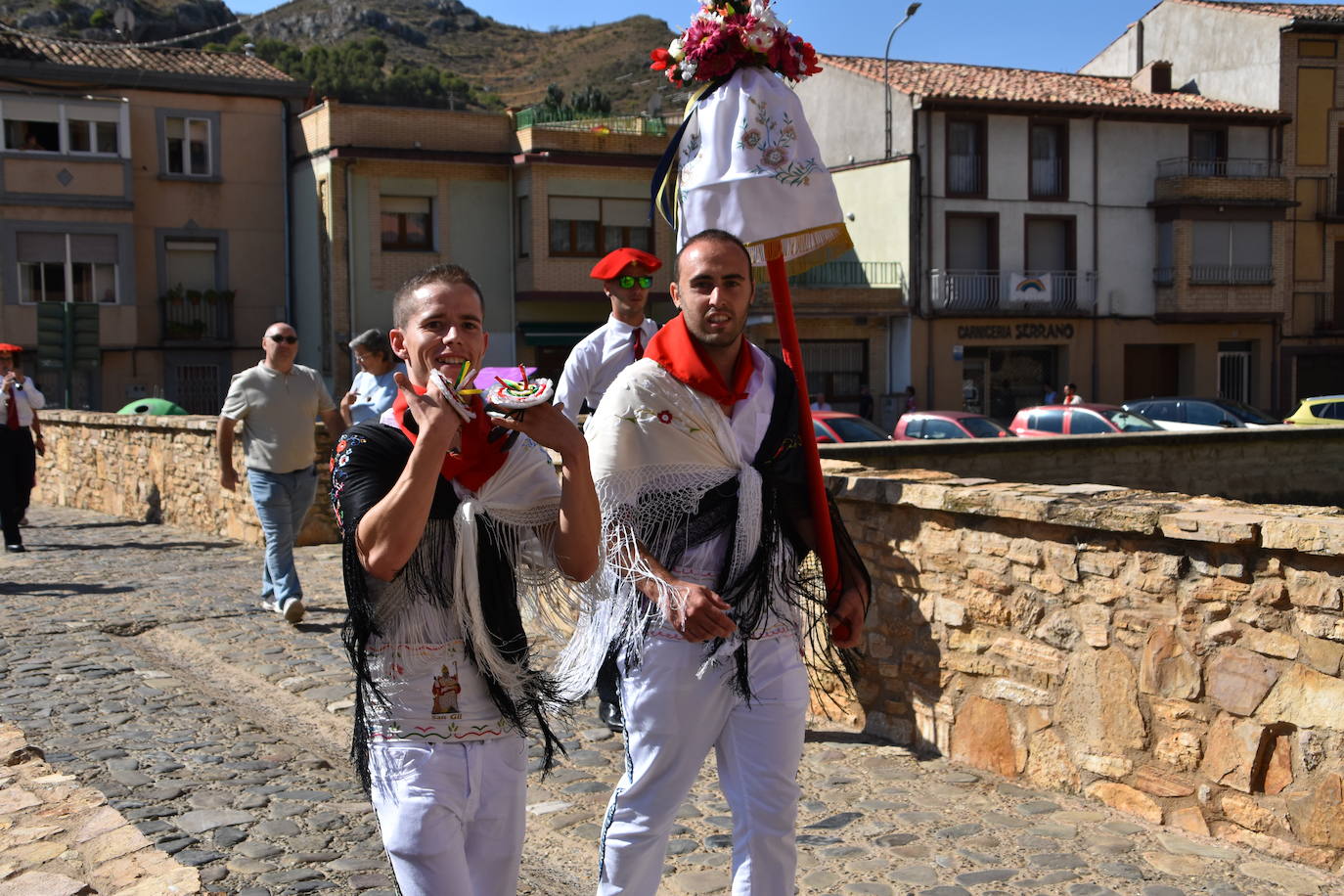 Fotos: San Gil recorre las calles de Cervera al son de las &#039;pulgaretas&#039;