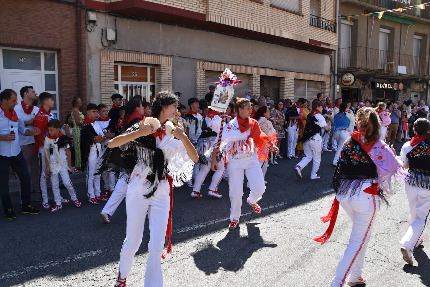 Fotos: San Gil recorre las calles de Cervera al son de las &#039;pulgaretas&#039;