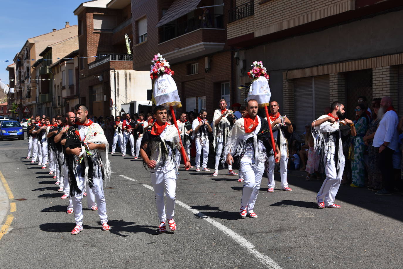 Fotos: San Gil recorre las calles de Cervera al son de las &#039;pulgaretas&#039;