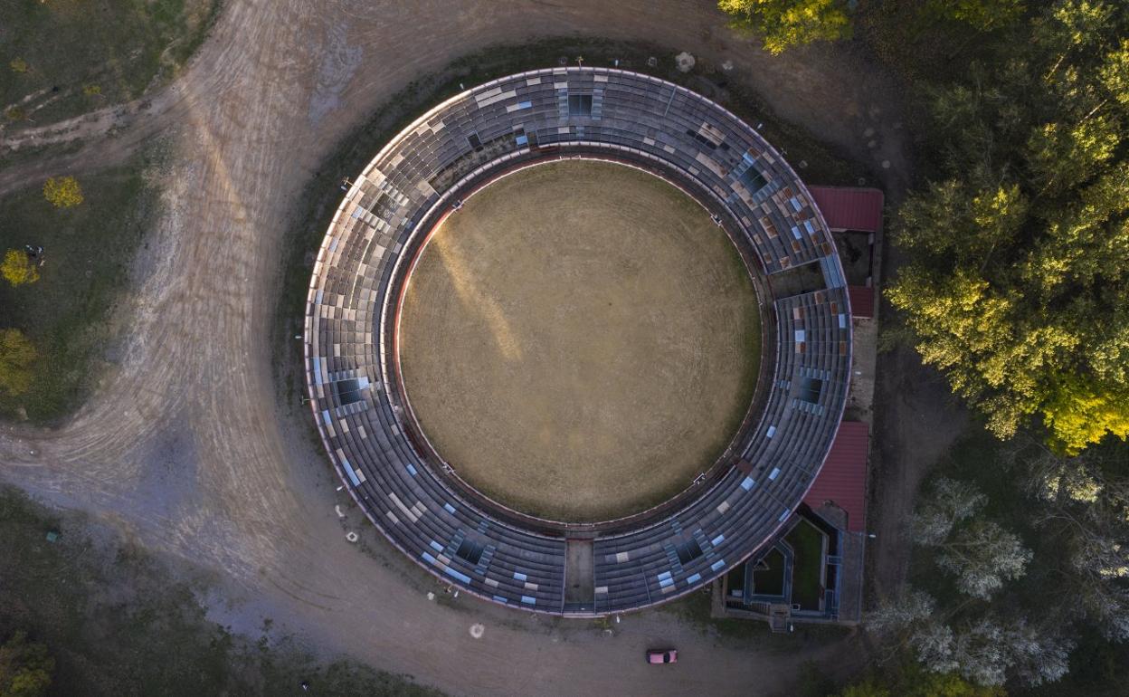 La plaza de toros La Farola de Nájera ha sido revisada a fondo para los próximos festejos. 