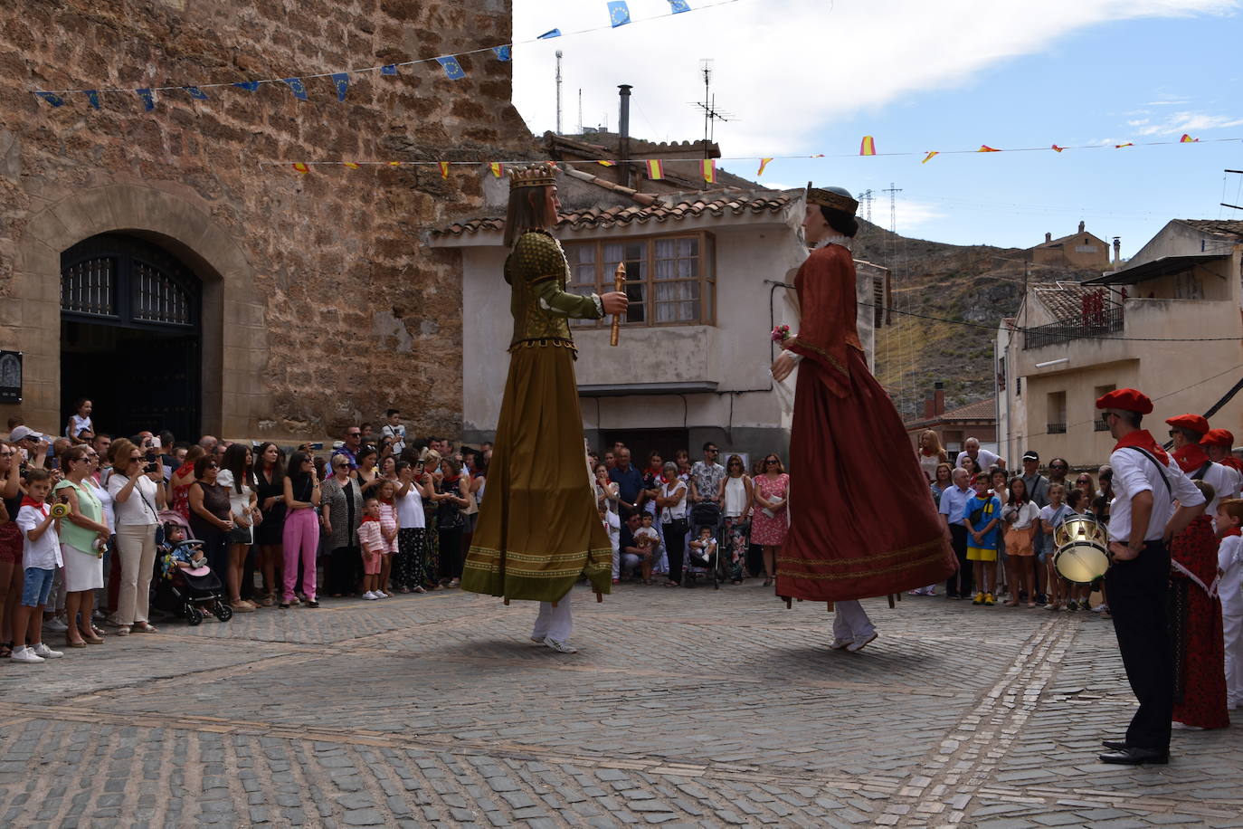 Fotos: El baile de la Gaita y Gigantes en Cervera para celebrar &#039;Sangilillo&#039;