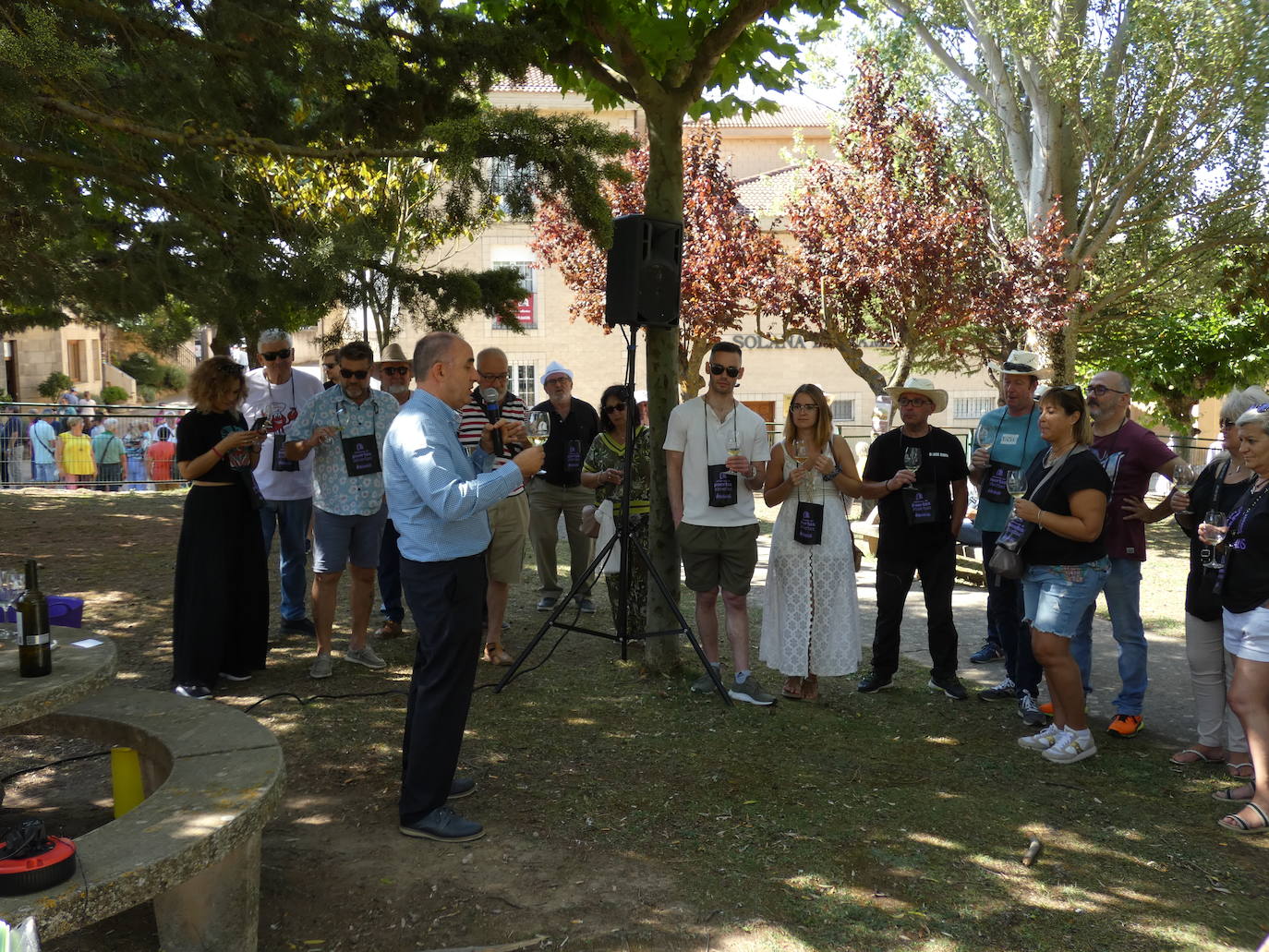 Fotos: Ábalos presume de vino