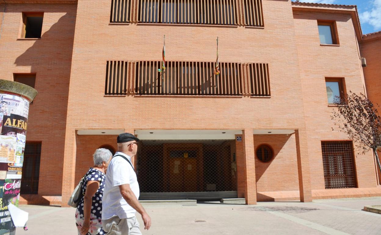 ificio de los juzgados de Calahorra, que se mantiene cerrado desde principios de agosto tras sufrir dos incendios. 