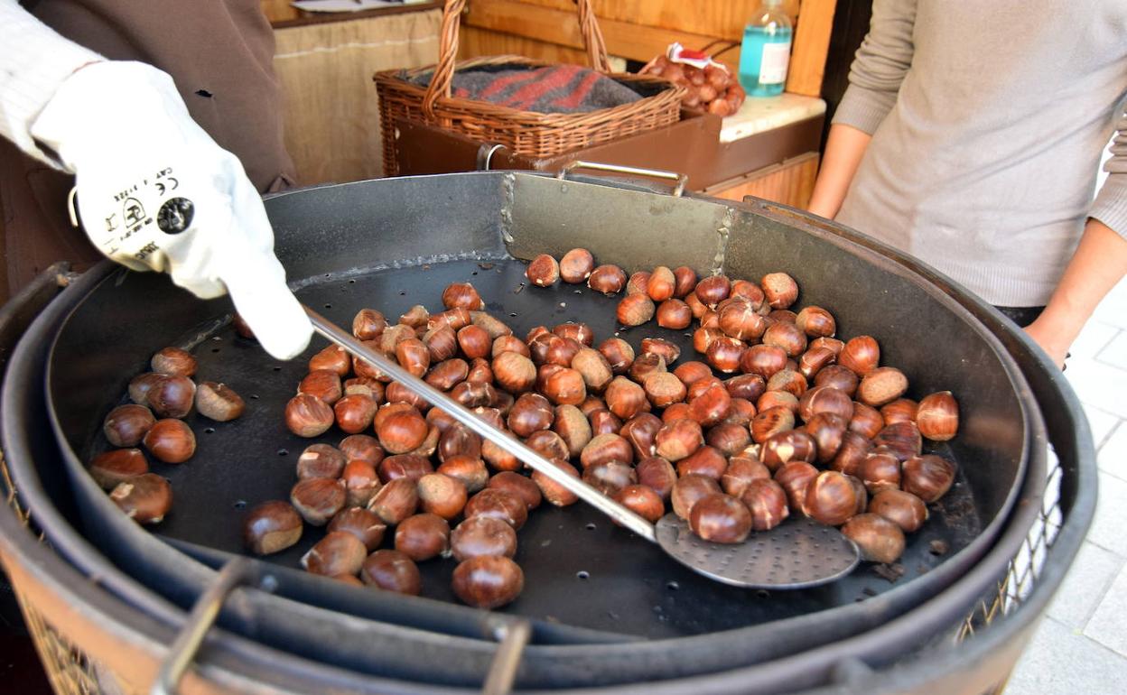 La castaña, el fruto seco que calienta los días más fríos del otoño e invierno