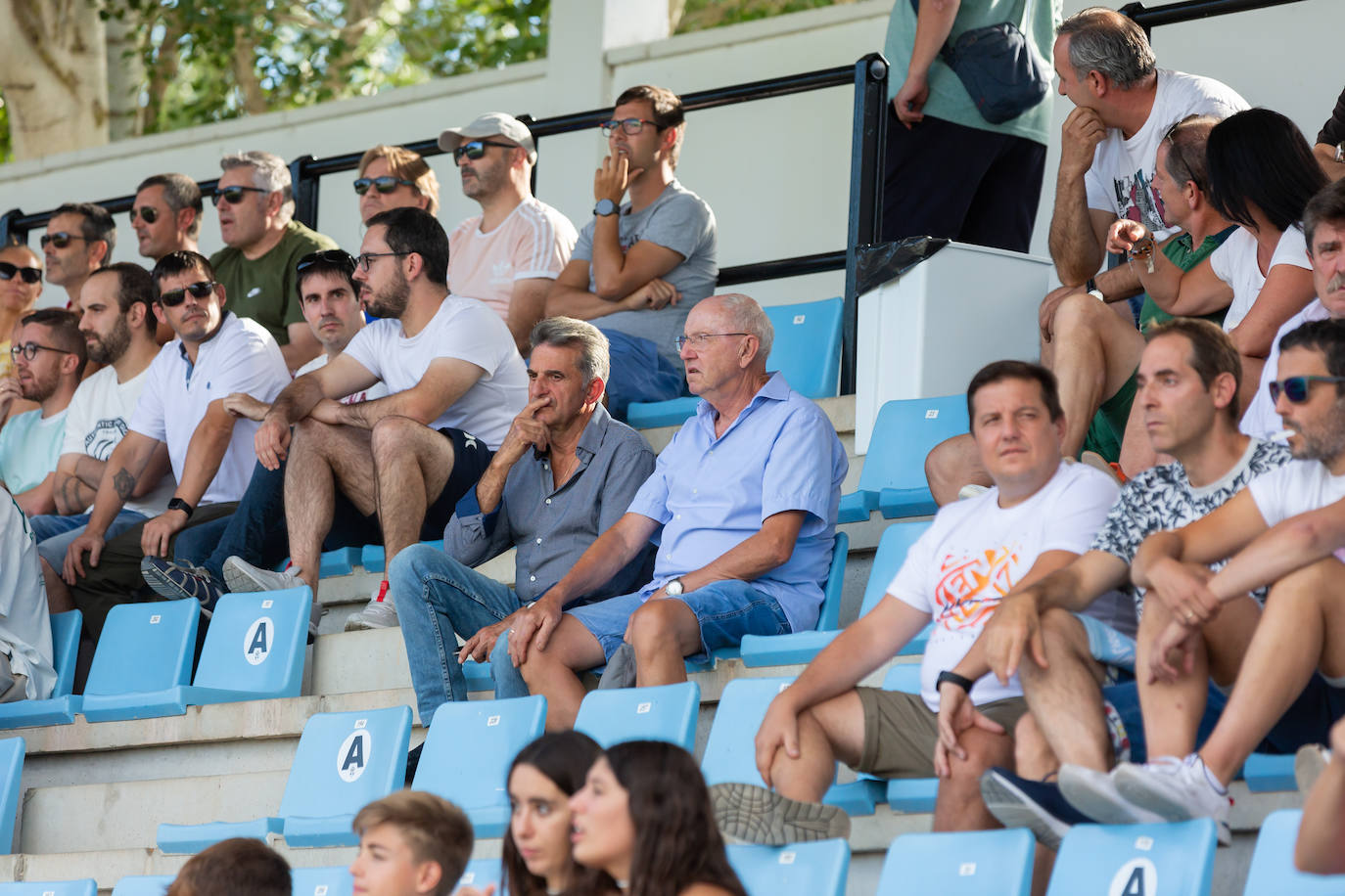 Fotos: Dulce estreno del Arnedo en Segunda RFEF