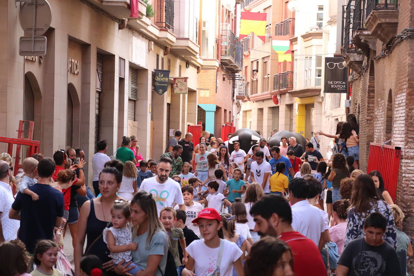 Fotos: Los alfareños honran a la Virgen del Burgo