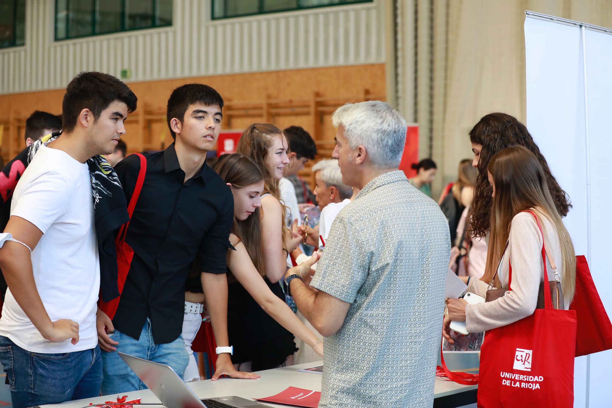 Fotos: Comienza el curso en la Universidad de La Rioja