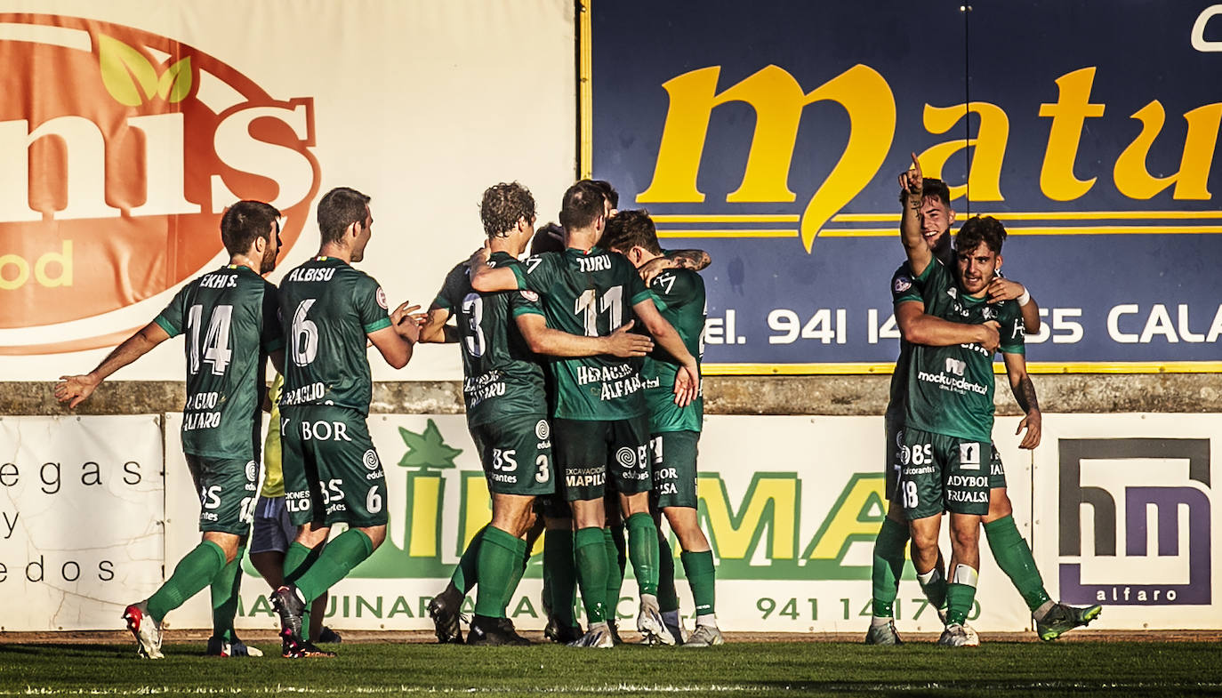Fotos: Victoria para el Alfaro ante la Real Sociedad C