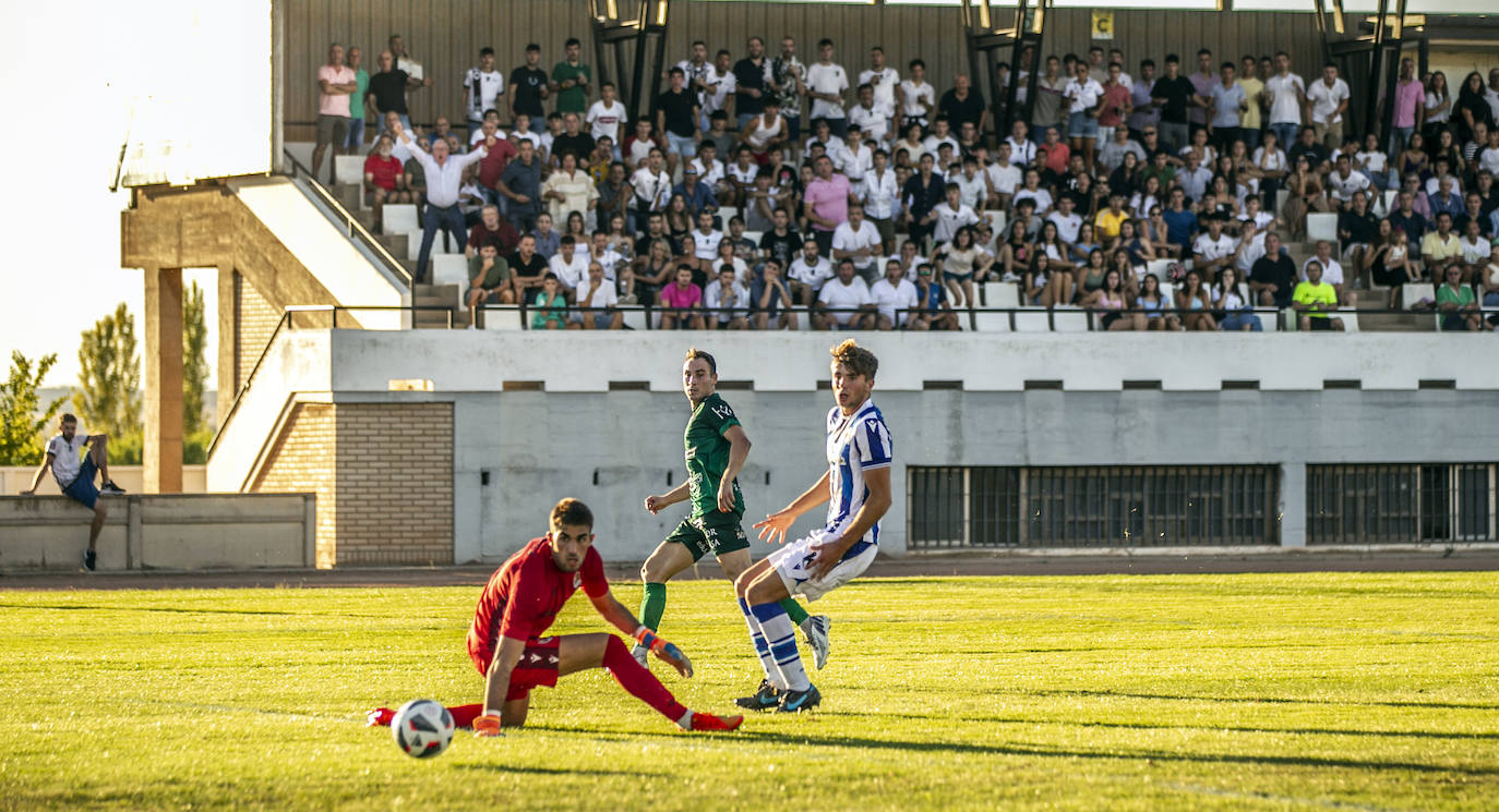 Fotos: Victoria para el Alfaro ante la Real Sociedad C