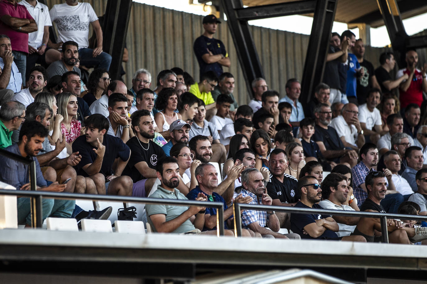 Fotos: Victoria para el Alfaro ante la Real Sociedad C