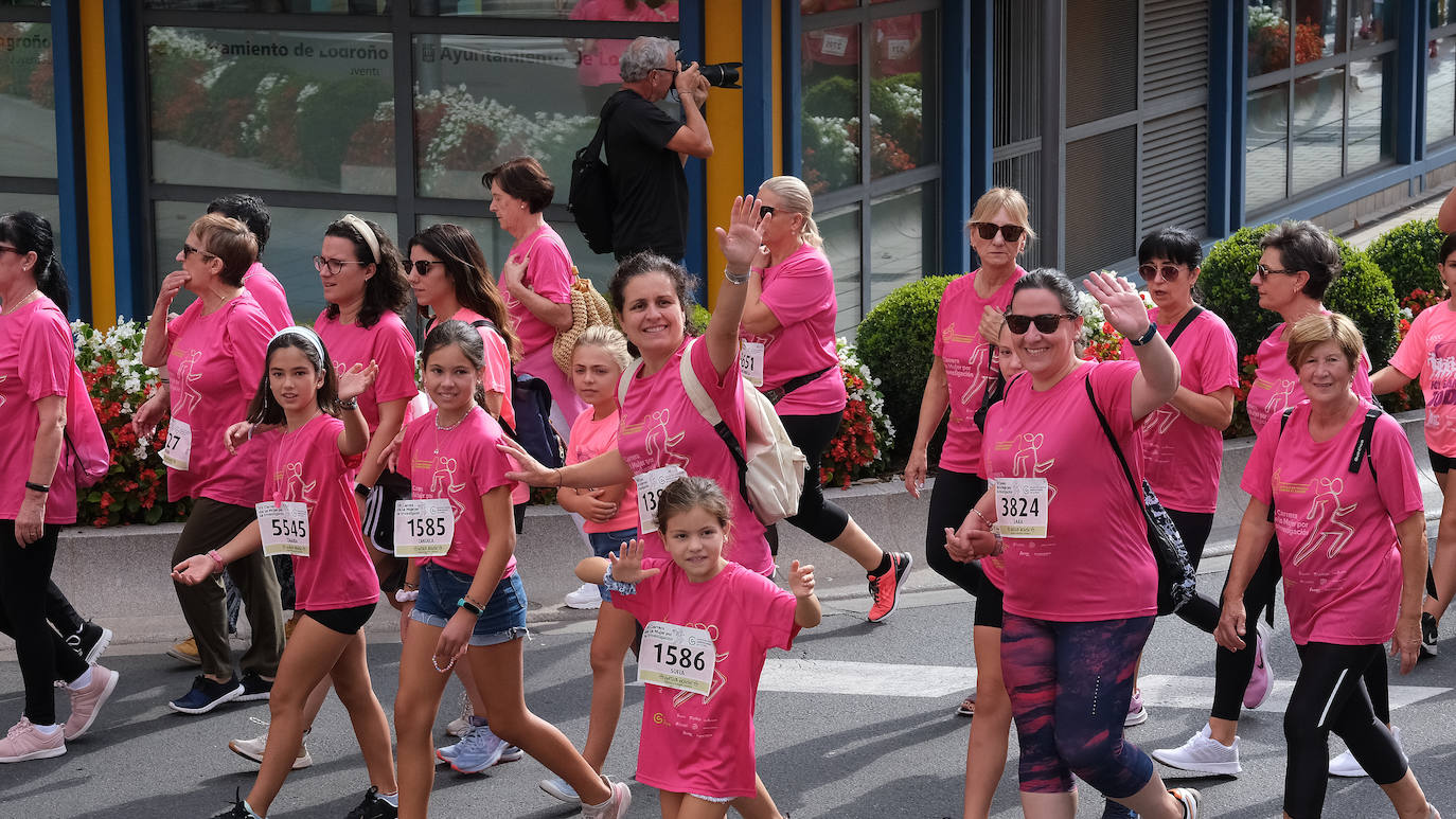 Fotos: Marea rosa contra el cáncer en Logroño