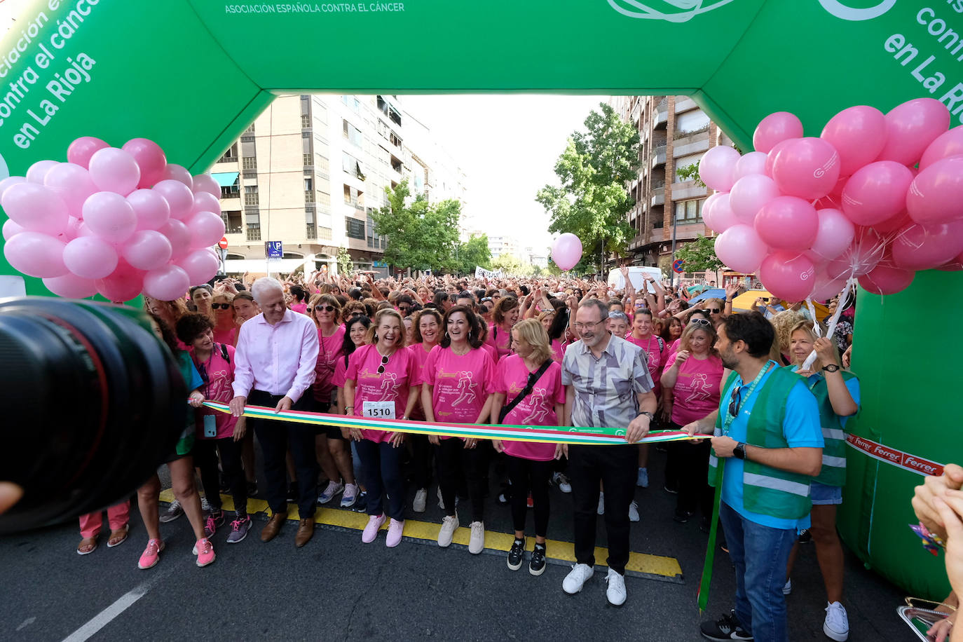 Fotos: Carrera de la Mujer en Logroño: preparación, ánimos y en la línea de salida