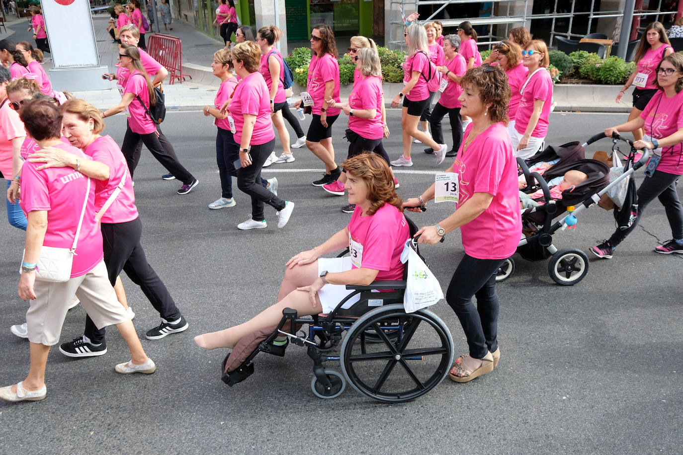 Fotos: Carrera de la Mujer en Logroño: preparación, ánimos y en la línea de salida